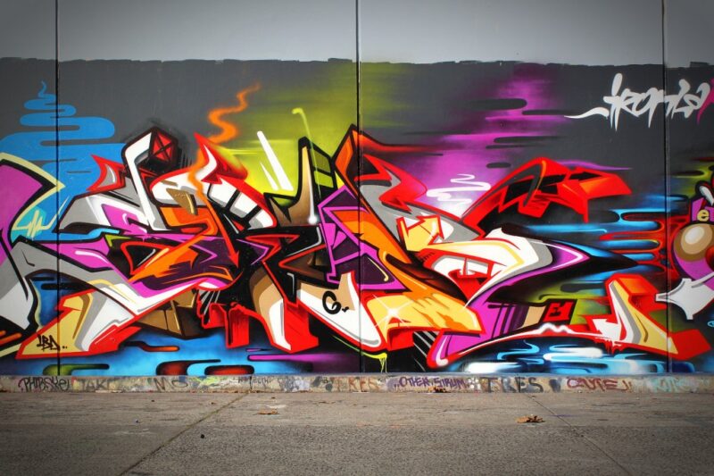 sirum graffiti wall art