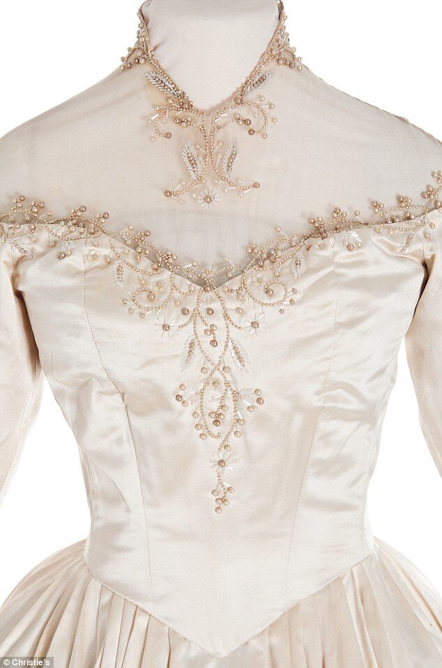 Wedding Dresses & 7 Grooms of Elizabeth Taylor